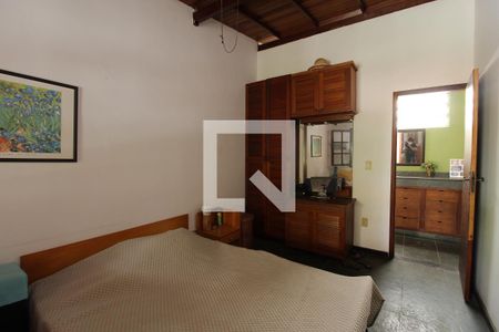 Casa à venda com 381m², 6 quartos e 6 vagasQuarto 1 - 2º Andar