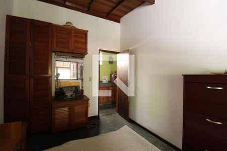 Casa à venda com 381m², 6 quartos e 6 vagasQuarto 1 - 2º Andar