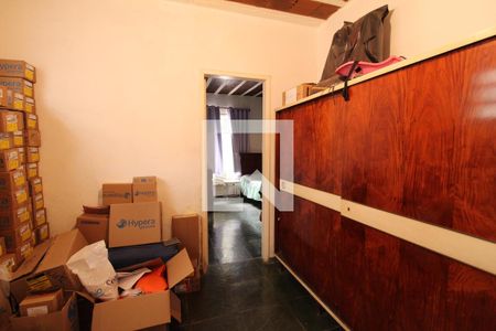 Casa à venda com 381m², 6 quartos e 6 vagasQuarto 2