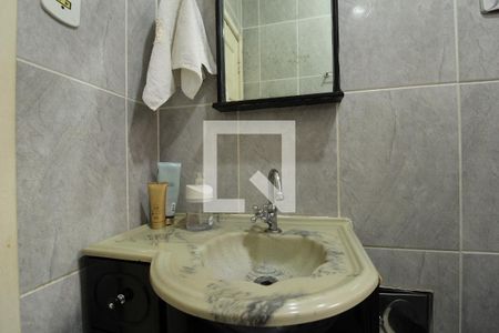 Casa à venda com 381m², 6 quartos e 6 vagasBanheiro Social