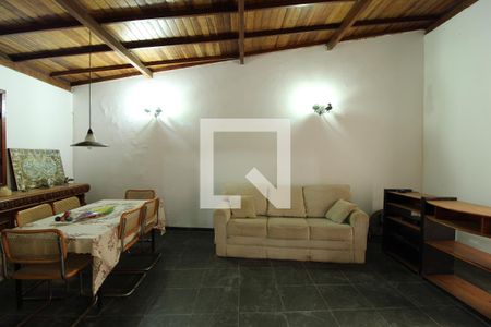 Casa à venda com 381m², 6 quartos e 6 vagasSala - 2º Andar