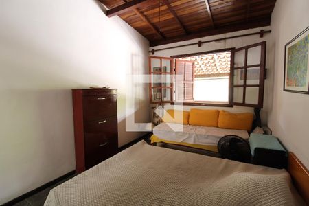 Casa à venda com 381m², 6 quartos e 6 vagasQuarto 1 - 2º Andar