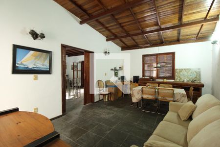 Casa à venda com 381m², 6 quartos e 6 vagasSala - 2º Andar