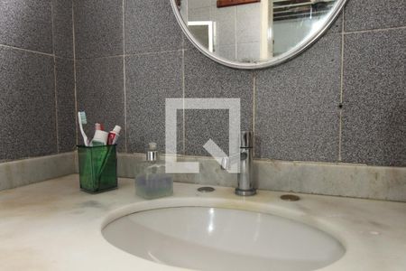 Casa à venda com 381m², 6 quartos e 6 vagasBanheiro - Suíte