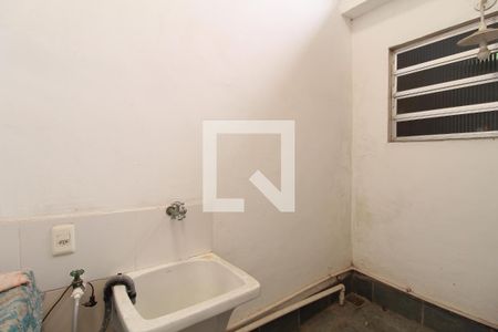 Casa à venda com 381m², 6 quartos e 6 vagasÁrea de Serviço - 2º Andar