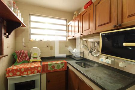 Casa à venda com 381m², 6 quartos e 6 vagasCozinha - 2º Andar