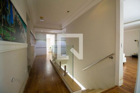 Casa à venda com 402m², 5 quartos e 3 vagasEscada