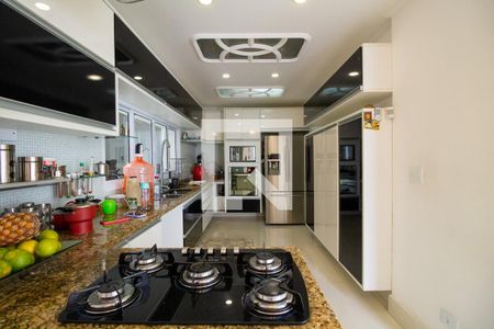 Casa à venda com 402m², 5 quartos e 3 vagasCozinha 