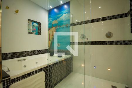 Casa à venda com 402m², 5 quartos e 3 vagasBanheiro da Suíte 1