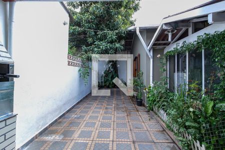 Casa à venda com 400m², 5 quartos e 4 vagasQuintal Casa 3