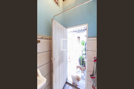 Casa à venda com 400m², 5 quartos e 4 vagasBanheiro de Serviço Casa 1