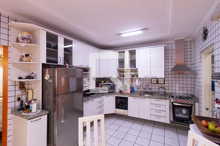 Casa à venda com 114m², 3 quartos e 2 vagas Casa à venda com 114m², 3 quartos e 2 vagasCozinha