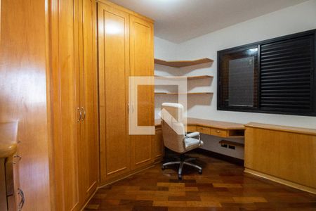 Quarto 1 de apartamento à venda com 2 quartos, 77m² em Jardins, São Paulo