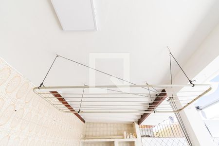 Casa à venda com 171m², 3 quartos e 3 vagas Casa à venda com 171m², 3 quartos e 3 vagasLavanderia