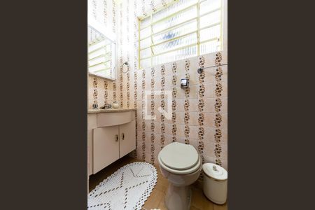 Casa à venda com 171m², 3 quartos e 3 vagas Casa à venda com 171m², 3 quartos e 3 vagasBanheiro