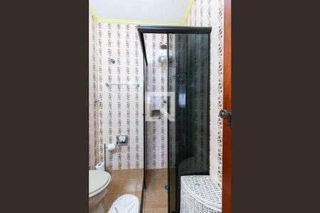 Casa à venda com 171m², 3 quartos e 3 vagas Casa à venda com 171m², 3 quartos e 3 vagasBanheiro