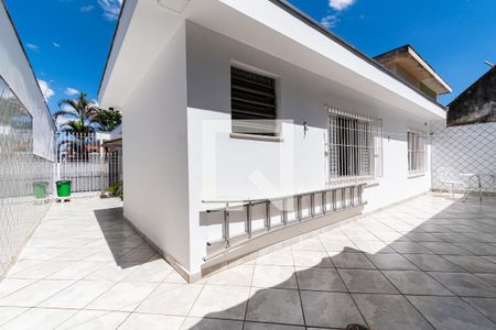 Casa à venda com 171m², 3 quartos e 3 vagas Casa à venda com 171m², 3 quartos e 3 vagasQuintal