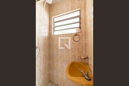 Casa à venda com 171m², 3 quartos e 3 vagas Casa à venda com 171m², 3 quartos e 3 vagasBanheiro de Serviço