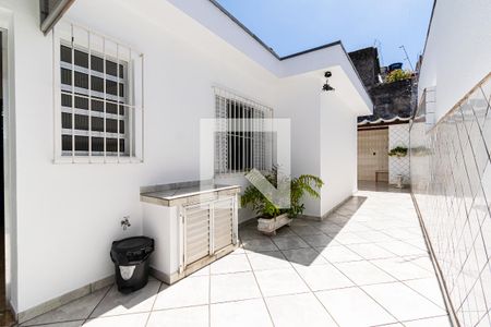 Casa à venda com 171m², 3 quartos e 3 vagas Casa à venda com 171m², 3 quartos e 3 vagasQuintal