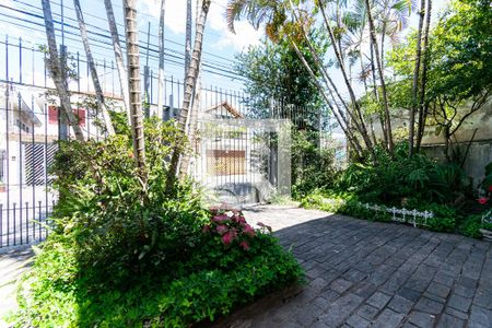 Casa à venda com 171m², 3 quartos e 3 vagas Casa à venda com 171m², 3 quartos e 3 vagasQuintal/ Jardim