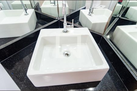 Apartamento à venda com 62m², 2 quartos e 1 vaga Apartamento à venda com 62m², 2 quartos e 1 vagaBanheiro Social