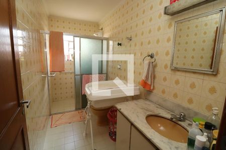 Casa à venda com 210m², 3 quartos e 4 vagasBanheiro