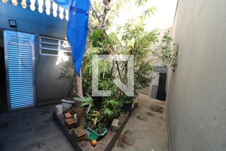 Casa à venda com 210m², 3 quartos e 4 vagasQuintal