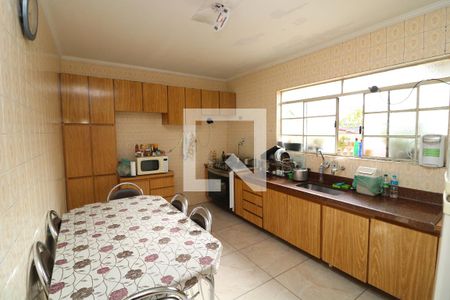 Casa à venda com 210m², 3 quartos e 4 vagasCozinha