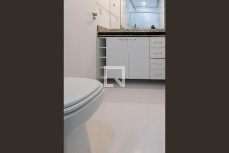 Apartamento à venda com 124m², 3 quartos e 3 vagas Apartamento à venda com 124m², 3 quartos e 3 vagasBanheiro da suíte 2