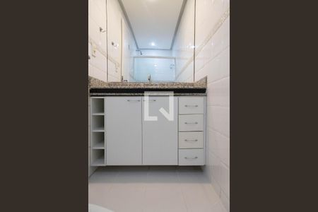 Apartamento à venda com 124m², 3 quartos e 3 vagas Apartamento à venda com 124m², 3 quartos e 3 vagasBanheiro da suíte 2