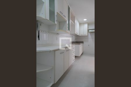 Apartamento à venda com 124m², 3 quartos e 3 vagas Apartamento à venda com 124m², 3 quartos e 3 vagasCozinha
