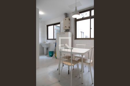 Apartamento à venda com 124m², 3 quartos e 3 vagas Apartamento à venda com 124m², 3 quartos e 3 vagasCopa