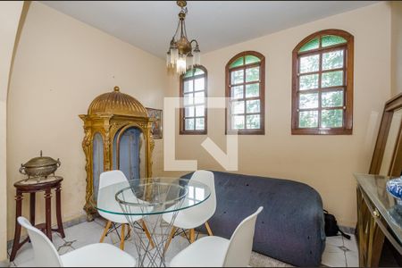 Casa à venda com 180m², 3 quartos e 1 vaga Casa à venda com 180m², 3 quartos e 1 vagaSala 3