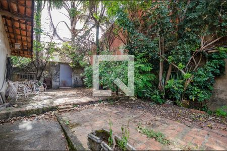 Casa à venda com 180m², 3 quartos e 1 vaga Casa à venda com 180m², 3 quartos e 1 vagaQuintal