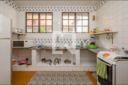 Casa à venda com 180m², 3 quartos e 1 vaga Casa à venda com 180m², 3 quartos e 1 vagaCozinha