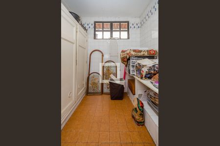 Casa à venda com 180m², 3 quartos e 1 vaga Casa à venda com 180m², 3 quartos e 1 vagaCozinha