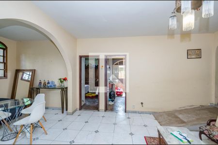 Casa à venda com 180m², 3 quartos e 1 vaga Casa à venda com 180m², 3 quartos e 1 vagaSala 3