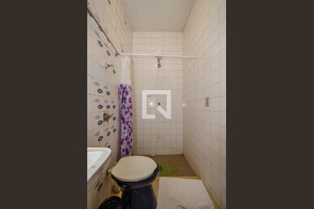 Casa à venda com 180m², 3 quartos e 1 vaga Casa à venda com 180m², 3 quartos e 1 vagaBanheiro de Serviço