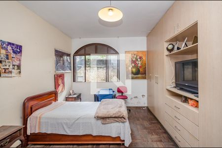 Casa à venda com 180m², 3 quartos e 1 vaga Casa à venda com 180m², 3 quartos e 1 vagaSuíte