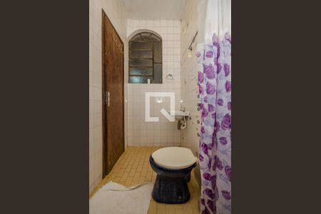 Casa à venda com 180m², 3 quartos e 1 vaga Casa à venda com 180m², 3 quartos e 1 vagaBanheiro de Serviço