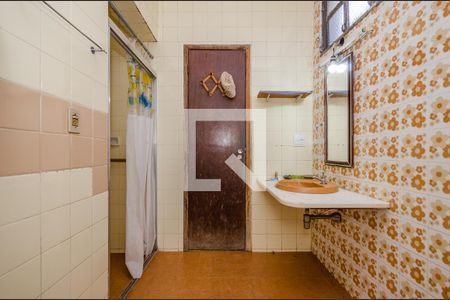 Casa à venda com 180m², 3 quartos e 1 vaga Casa à venda com 180m², 3 quartos e 1 vagaBanheiro da Suíte