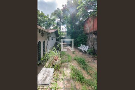 Casa à venda com 180m², 3 quartos e 1 vaga Casa à venda com 180m², 3 quartos e 1 vagaQuintal