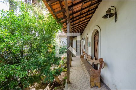 Casa à venda com 180m², 3 quartos e 1 vaga Casa à venda com 180m², 3 quartos e 1 vagaJardim - Entrada