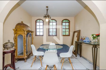 Casa à venda com 180m², 3 quartos e 1 vaga Casa à venda com 180m², 3 quartos e 1 vagaSala 3