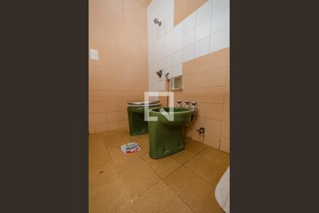 Casa à venda com 180m², 3 quartos e 1 vaga Casa à venda com 180m², 3 quartos e 1 vagaBanheiro Social