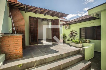 Casa à venda com 230m², 4 quartos e 2 vagas