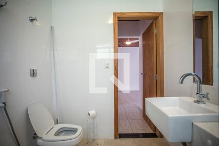 Casa à venda com 230m², 4 quartos e 2 vagas