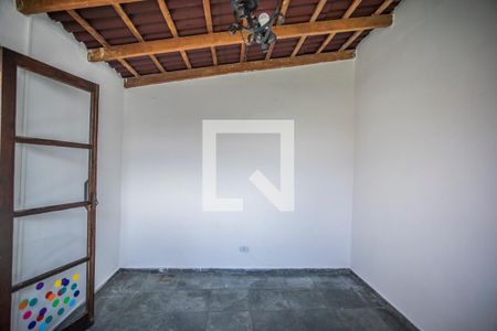 Casa à venda com 230m², 4 quartos e 2 vagas