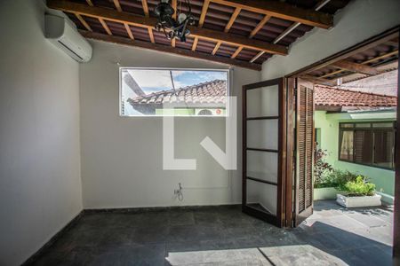 Casa à venda com 230m², 4 quartos e 2 vagas
