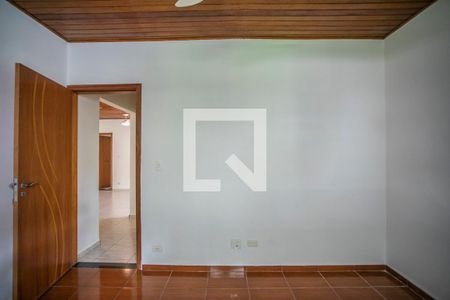 Casa à venda com 230m², 4 quartos e 2 vagas